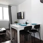 Le 3 Chambres Parking Proche Tram